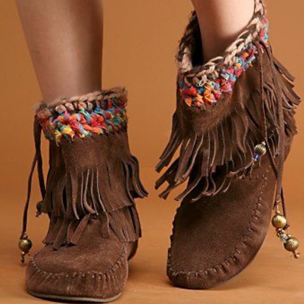 Brown Moccasin Colorful Rag Rug Trim Sparrow by Steve Madden | size 7